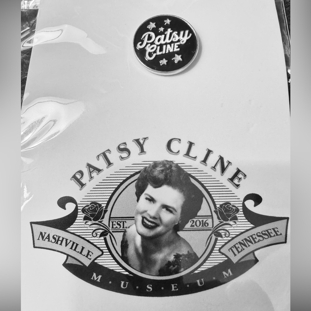 Patsy Cline Museum Souvenir Pin Button